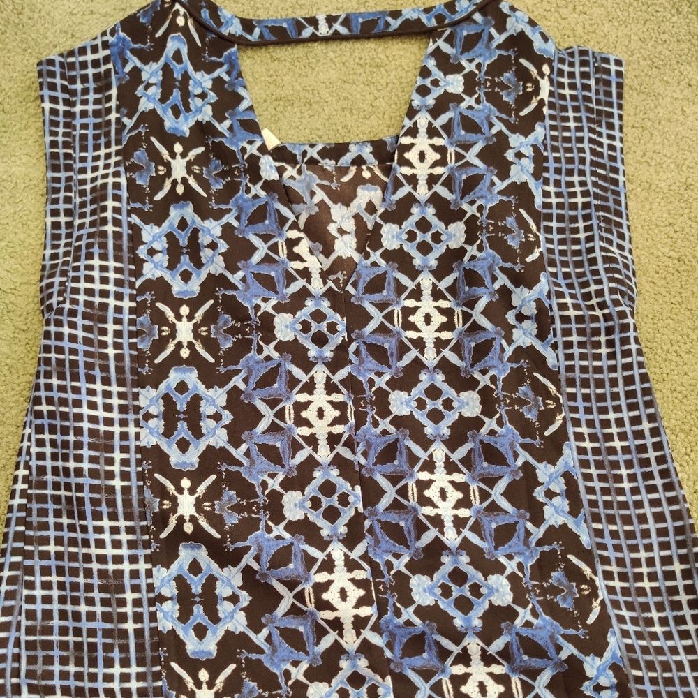 Cute Blue pattern top - Picture 2 of 2